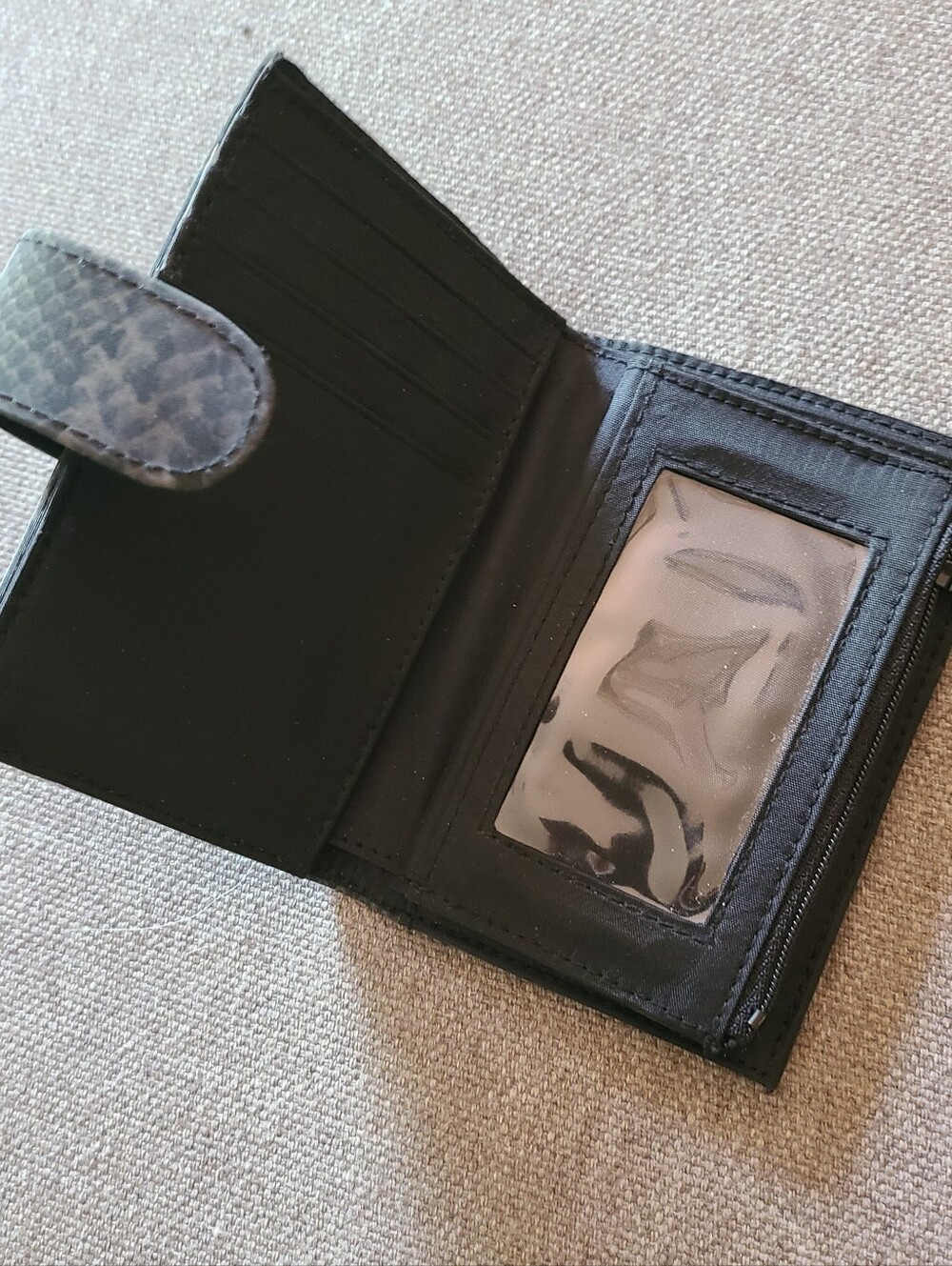 Wallet - Picture 3 of 4